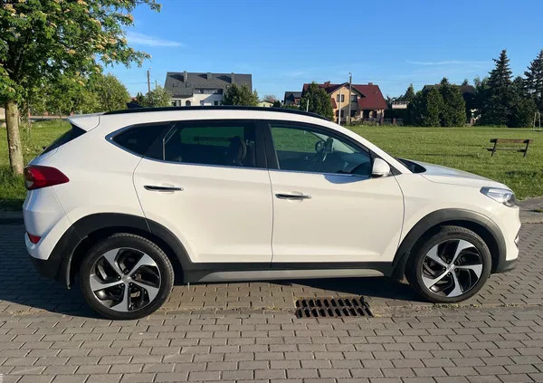 kujawsko-pomorskie Hyundai Tucson cena 86000 przebieg: 97221, rok produkcji 2017 z Rumia